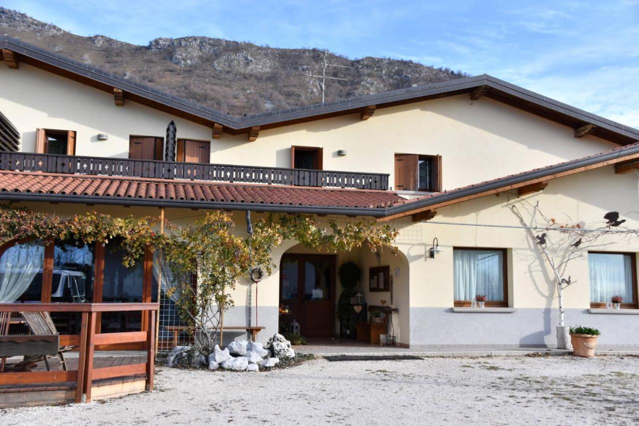 Meduno Agriturismo Ai Pradons מראה חיצוני תמונה